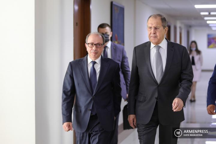 Ara Aivazian, Sergey Lavrov