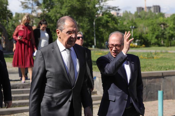 Sergey Lavrov, Ara Aivazian