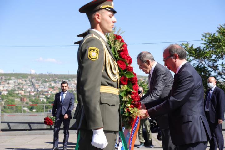 Sergey Lavrov, Ara Aivazian