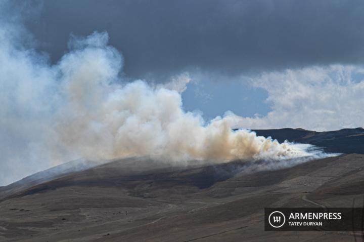 Azerbaycan askerleri Ermenistan’ın Gegharkunik idari bölgesinin 
Azat, Kut, Norabak ve Sotk köylerindeki otlakları ateşe verdiler
