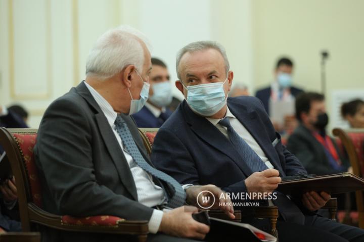 Վահագն Խաչատրյան, Վահրամ Դումանյան