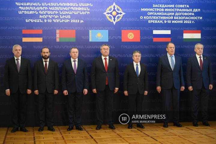 La séance du Conseil des ministres des Affaires étrangères des 
États membres de l'OTSC à Erevan
