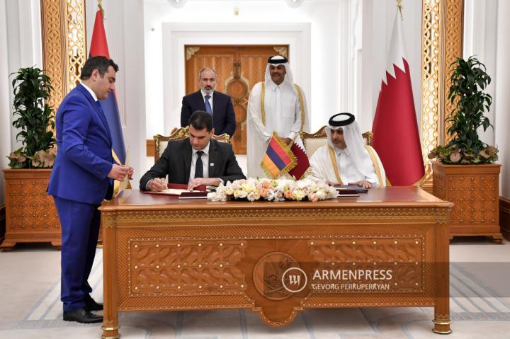 Rencontre des Premiers ministres d'Arménie et du Qatar à 
Doha