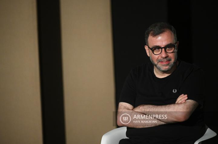Dmitry Mamoulia