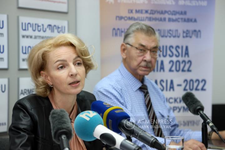 Anna Donchenko, Anatoly Nikola