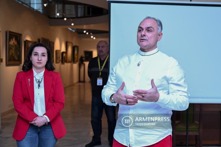 Marine Mkrtchyan, Armen Ronov