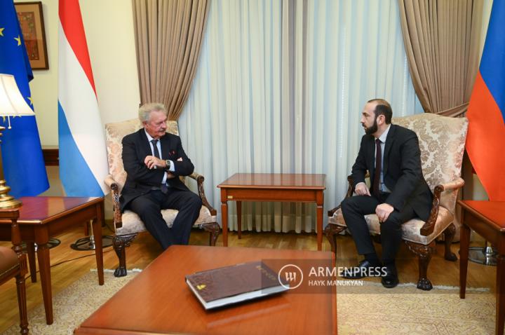Jean Asselborn, Ararat Mirzoyan
