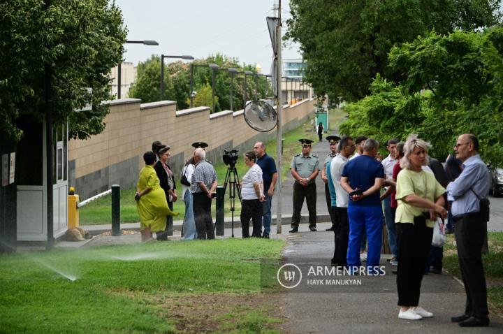 Группа жителей Арцаха требует встречи с послом США в 
связи с ее последним заявлением