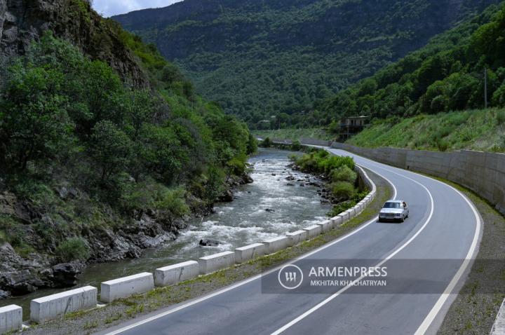 Новый и безопасный маршрут: сдан в эксплуатацию
благоустроенный участок М-6 Ванадзор-Баграташен 
пограничной дороги Армения-Грузия