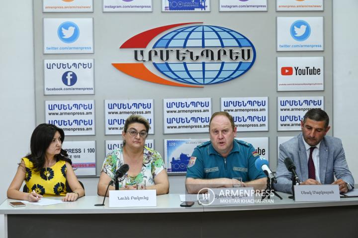 Пресс-конференция на тему того, что в ближайшие дни 
в Араратской долине и Ереване прогнозируется до 
+40․․․
+42 градусов жара: проблемы пожарной безопасности