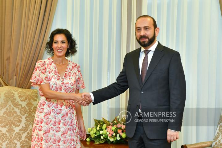 Беседа и встреча в расширенном составе министров 
иностранных дел Армении и Бельгии 