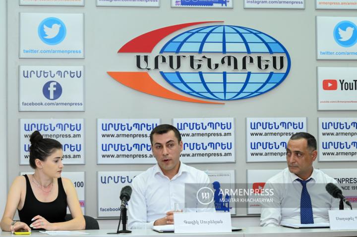Press conference of Saghatel Petrosyan, Head of the 
Department of Water and Atmosphere of the Environmental 
Inspection Agency and Gagik Surenyan, Deputy Director of 
the Hydrometeorology