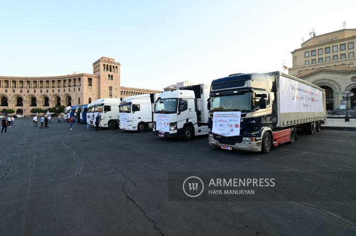 French humanitarian convoy for NK en route Yerevan-
Kornidzor (entrance of Lachin Corridor)