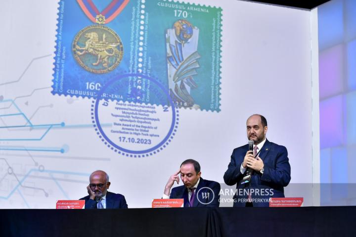 Был погашен специальный конверт, посвященный теме 
"Государственная премия Республики Армения за 
всемирный вклад в сферу высоких технологий"