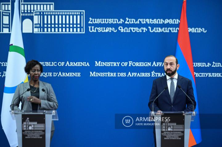 Dışişleri Bakanı Ararat Mirzoyan ve Frankofoni Örgütü Genel 
Sekreteri Louise Mushikiwabo'nun basın toplantısı