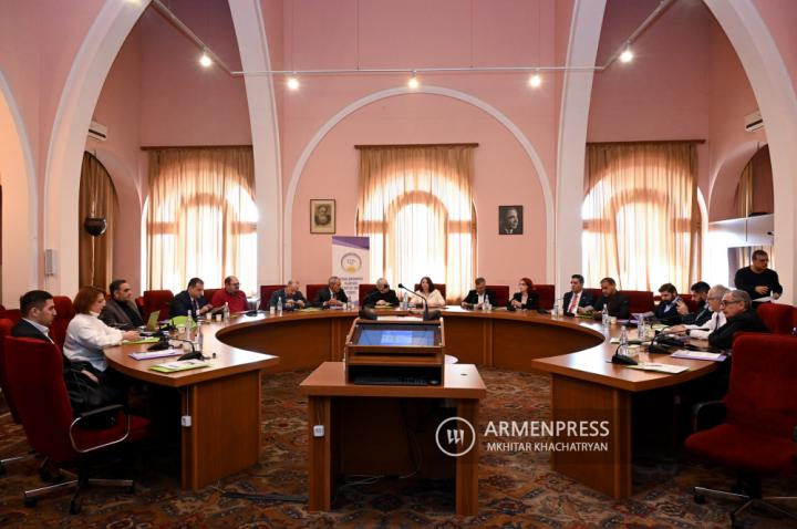 "Ortadoğu'nun Arap ülkelerinin Ermeni toplumları. güncel 
eğilimler ve dönüşümler" konulu uluslararası konferans 
Bilimler Milli Akademisi'nde başladı
