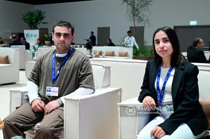 President Vahagn Khachaturyan meets with young 
Armenian delegates at COP28 