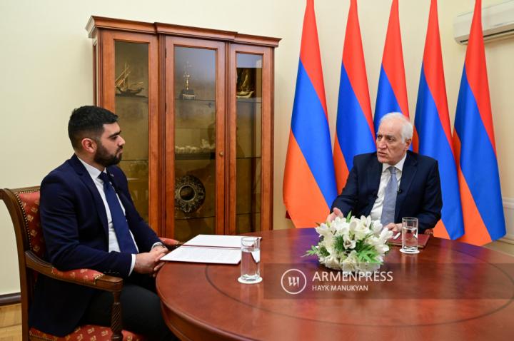 Ermenistan Cumhurbaşkanı Vahagn Khaçaturyan 
Armenpress'in sorularını yanıtladı
