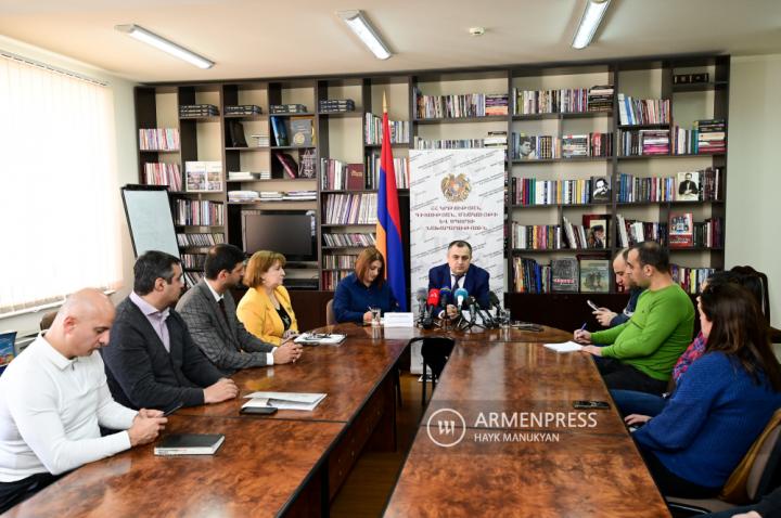 Ermenistan Eğitim, Bilim, Spor ve Kültür Bakan Yardımcısı 
Karen Giloyan'ın basın toplantısı