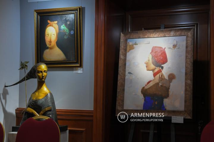 Sanatçı Tigran Asatryan'ın sergisi "Form & Seasons" 
galerisinde açıldı