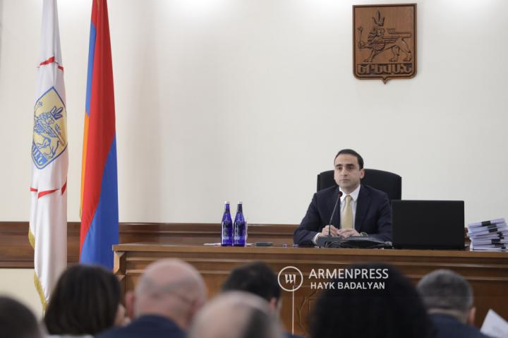 Yerevan Belediye Meclisi toplantısı