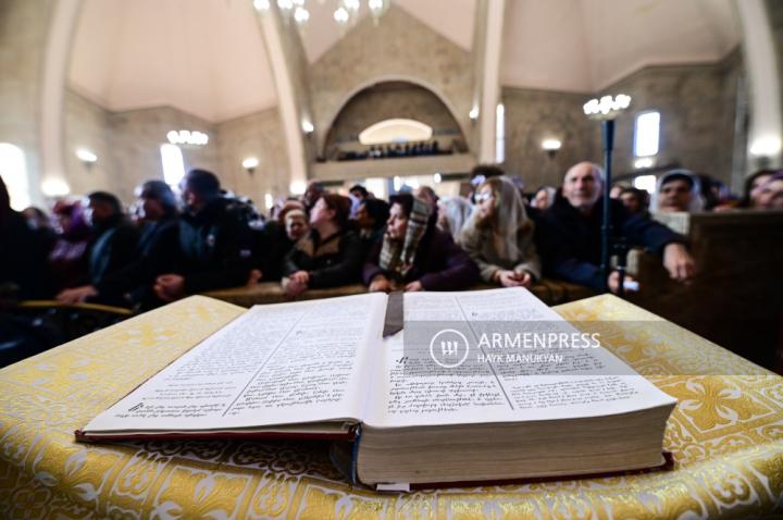 Noel ayinleri Ermeni havarisel kiliselerinde yapıldı