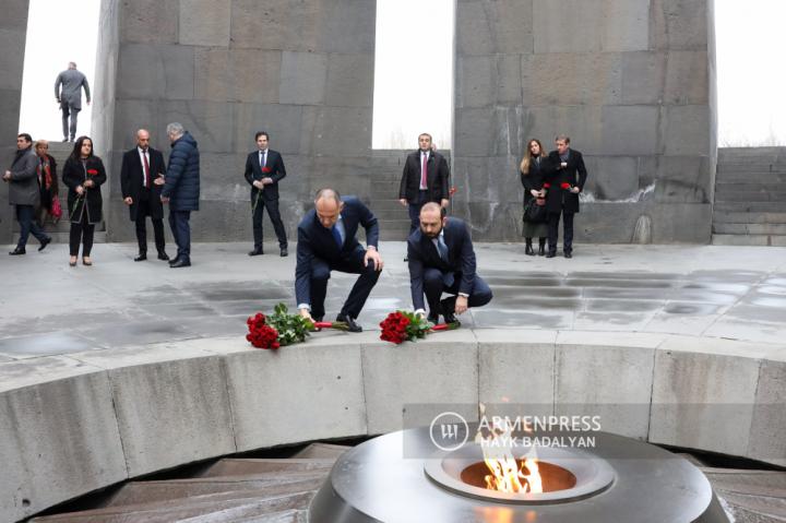 Foreign Minister of Greece George Gerapetritis 
commemorates Armenian Genocide victims at Yerevan's 
Tsitsernakaberd Memorial 