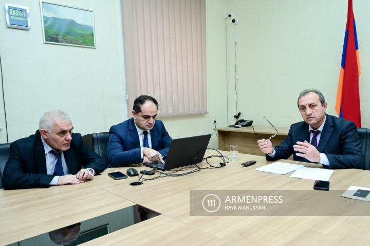 Conférence de presse organisée par le Comité de 
réglementation de la sûreté nucléaire de la République 
d'Arménie 