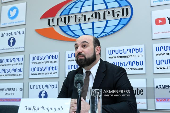 Пресс-конференция директора Музея истории Армении 
Давида Погосяна