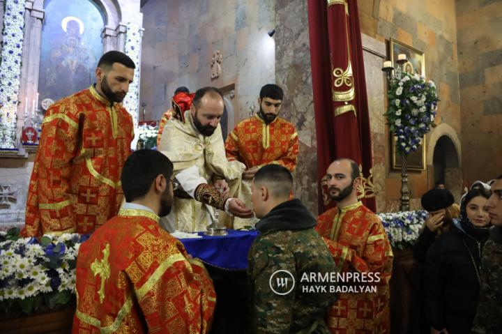 Troops and chaplains attend Saint Sarkis mass 