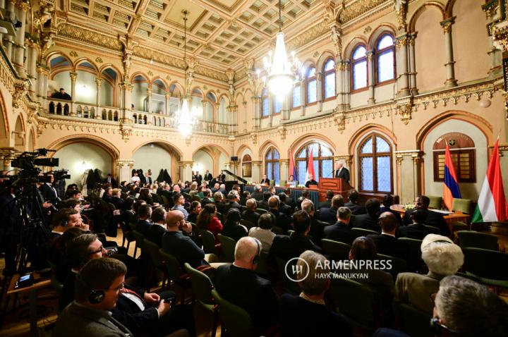 亚美尼亚国立教育大学和匈牙利天主教大学签署合作备忘录