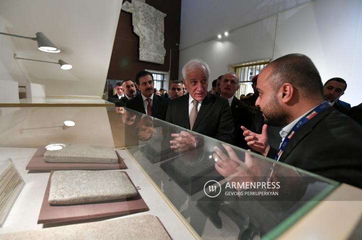 სომხეთის პრეზიდენტი ვაჰაგნ ხაჩატურიანი ერაყის 
რესპუბლიკის ეროვნულ მუზეუმს ეწვია