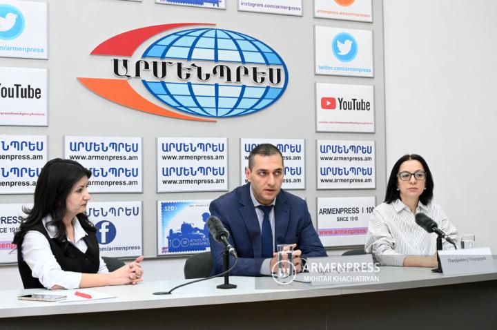Conferencia de prensa de Artak Jumayan, viceministro de 
Salud de Armenia, y Tsaghkanush Sargsyan, jefa del 
Departamento de Implementación de Atención Médica 
Electrónica del Instituto Na