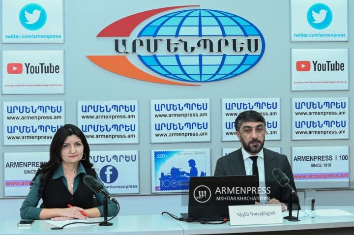 Conférence de presse du président de l'Union 
panarménienne 
Gardman-Shirvan-Nakhijevan et le député de l'AN de la RA, 
Vilen Gabrielyan 