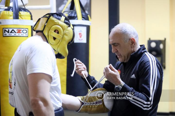 Ermenistan erkek boks takımı Avrupa Şampiyonası öncesi 
son antrenmanını yapıyor