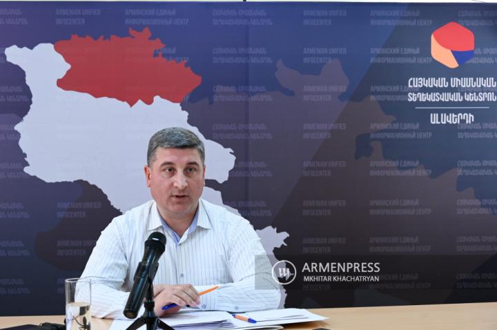 Conférence de presse du ministre de l'Administration 
territoriale et des Infrastructures Gnel Sanosyan à Alaverdi