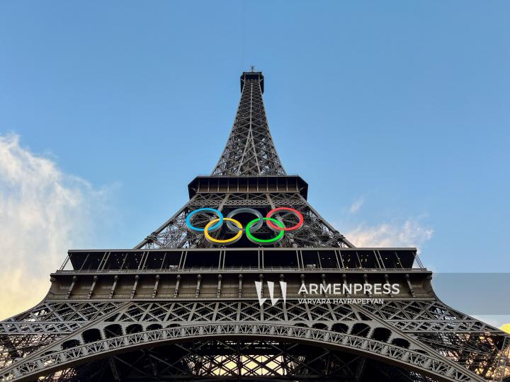 Эйфелева башня и олимпийские кольца
