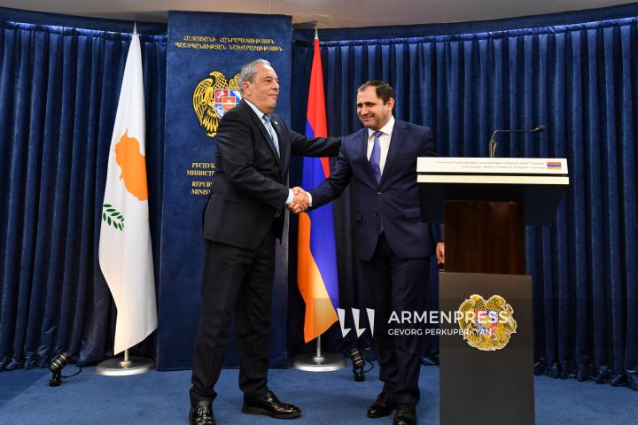 البيان الصحفي المشترك لوزيري دفاع أرمينيا وقبرص