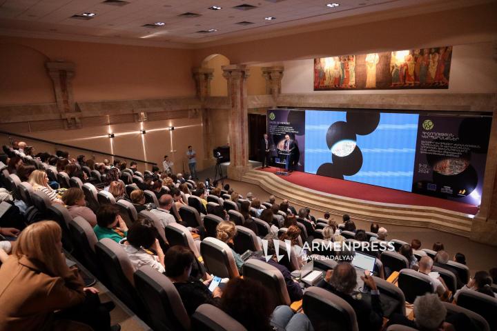 第13届国际研究研讨会“记忆的形状”