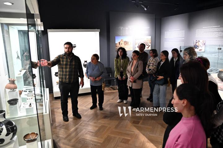 Тур-экскурсия археолога Левона Агикяна по выставке "Вчера и сегодня: По следам Жака де Моргана"