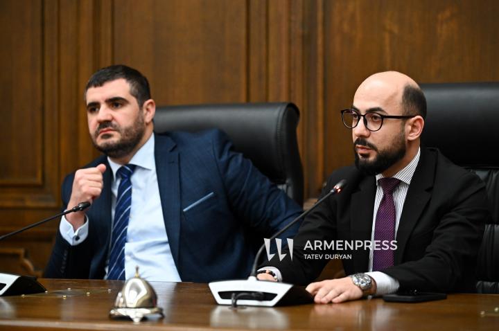 ԱԺ հերթական նիստերին հաջորդող խորհրդարանական ճեպազրույցներ