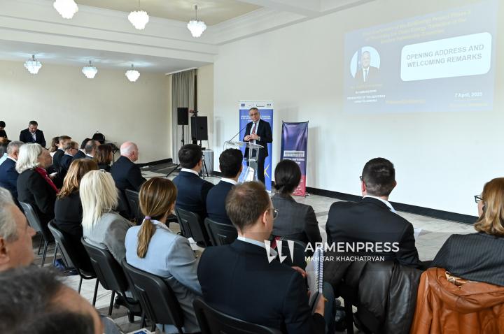 "Doğu Ortaklığı ülkelerinde temiz enerjiye geçişin teşvik edilmesi" programının konferansı