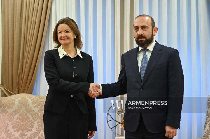 Տանյա Ֆայոն, Արարատ Միրզոյան