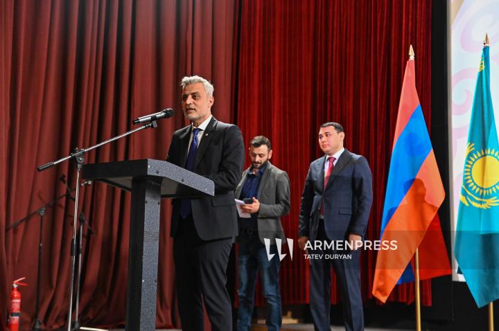 «Ղազախական խանություն. ոսկե գահը» կինոնկարի ցուցադրությամբ Հայաստանում մեկնարկեցին ղազախական ֆիլմերի օրերը