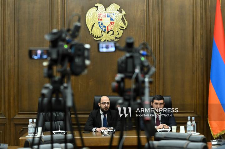 Արթուր Հովհաննիսյան, Վահագն Ալեքսանյան
