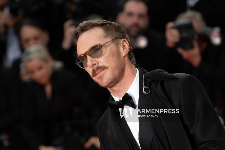 CANNES FRANCE - 18, May, 2025: Cast and crew of "The Phoenician Scheme" attend the red carpet premiere during the 78th Annual Cannes Film Festival at Palais des Festivals. The film, directed by Wes Anderson, features Benicio del Toro, Mia Threapleton, Michael Cera, Riz Ahmed, Mathieu Amalric, Richard Ayoade, Jeffrey Wright, Benedict Cumberbatch, Rupert Friend, Hope Davis, Charlotte Gainsbourg, and Antonia Desplat
