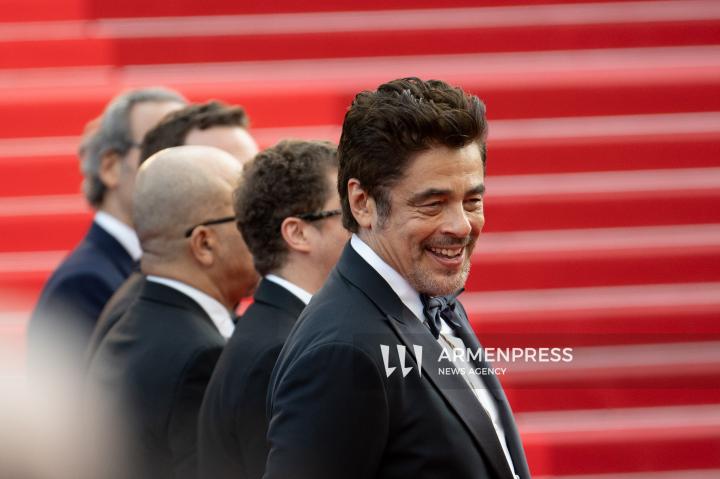CANNES FRANCE - 18, May, 2025: Cast and crew of "The Phoenician Scheme" attend the red carpet premiere during the 78th Annual Cannes Film Festival at Palais des Festivals. The film, directed by Wes Anderson, features Benicio del Toro, Mia Threapleton, Michael Cera, Riz Ahmed, Mathieu Amalric, Richard Ayoade, Jeffrey Wright, Benedict Cumberbatch, Rupert Friend, Hope Davis, Charlotte Gainsbourg, and Antonia Desplat