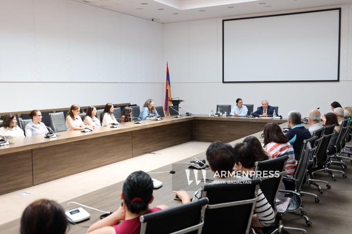 California State University Professor Vahram Shemmassian donates valuable materials to Armenian Genocide Museum-Institute