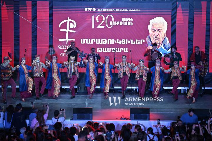 Festival dedicado al 120 aniversario del experto en canciones armenia y etnógrafo Hayrik Muradyan