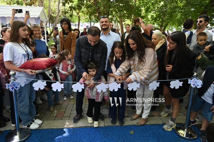 Se inauguró un parque infantil público en el Parque Circular